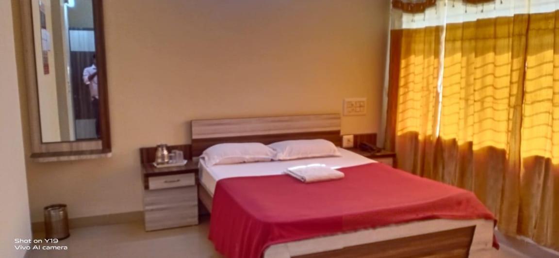 Sai Skanda Hotell Subrahmanya Exteriör bild